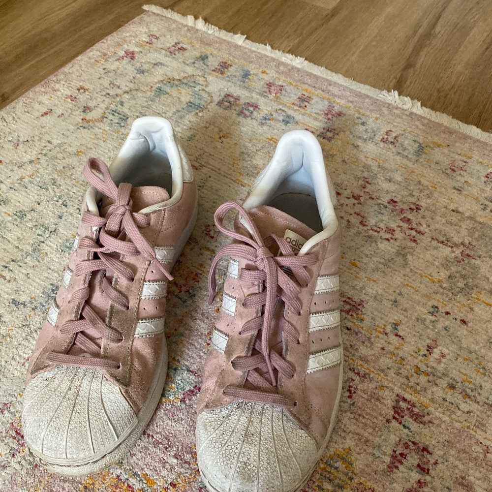 Limited Edition Pink Superstar Adidas - Picture 7 of 7